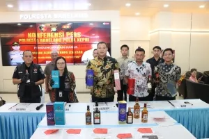 SS Resmi Jadi Tersangka Kasus Gudang Mikol Ilegal Bengkong, Ribuan Botol Premium Disita Polresta Barelang